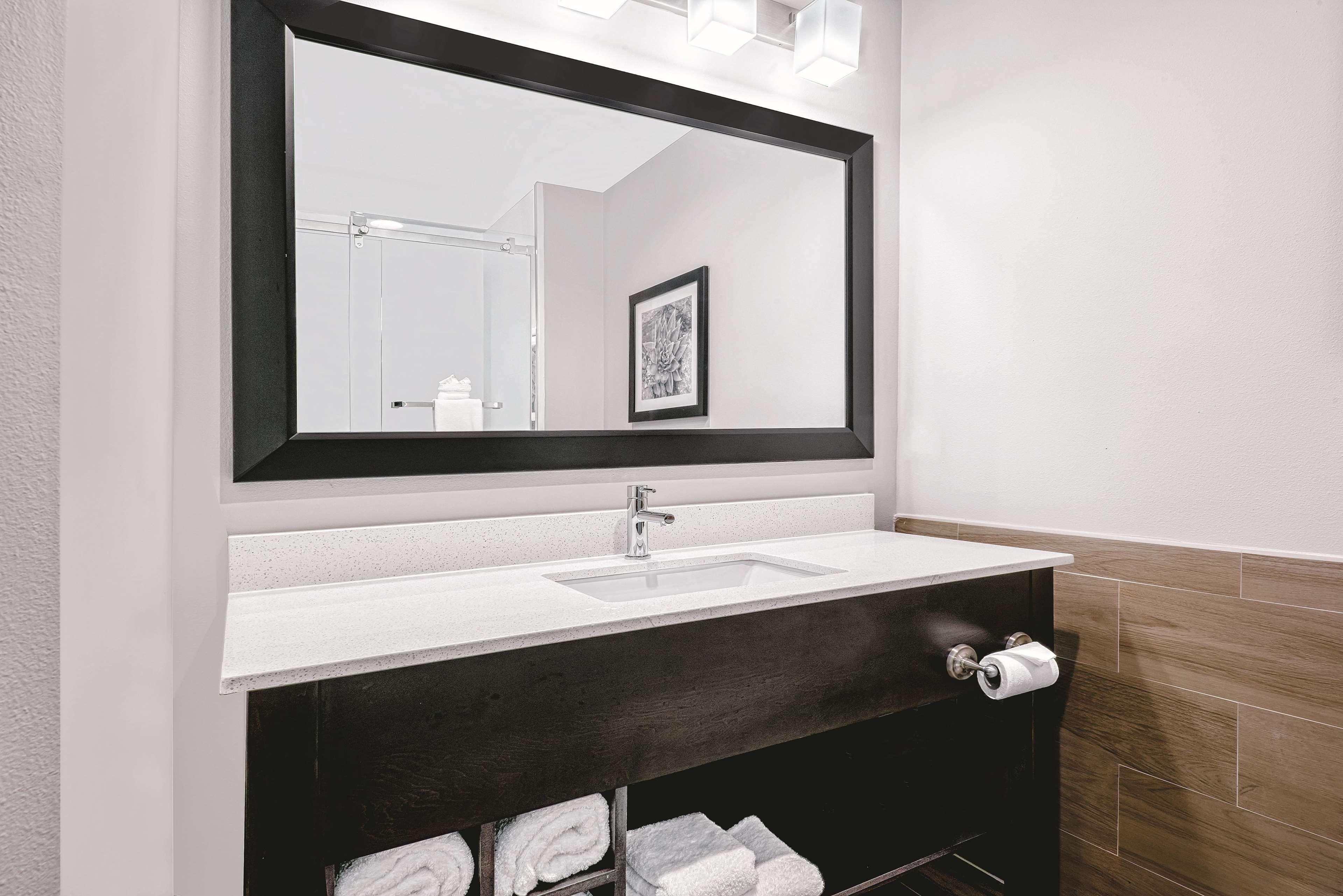 La Quinta By Wyndham Mcallen Convention Center Экстерьер фото