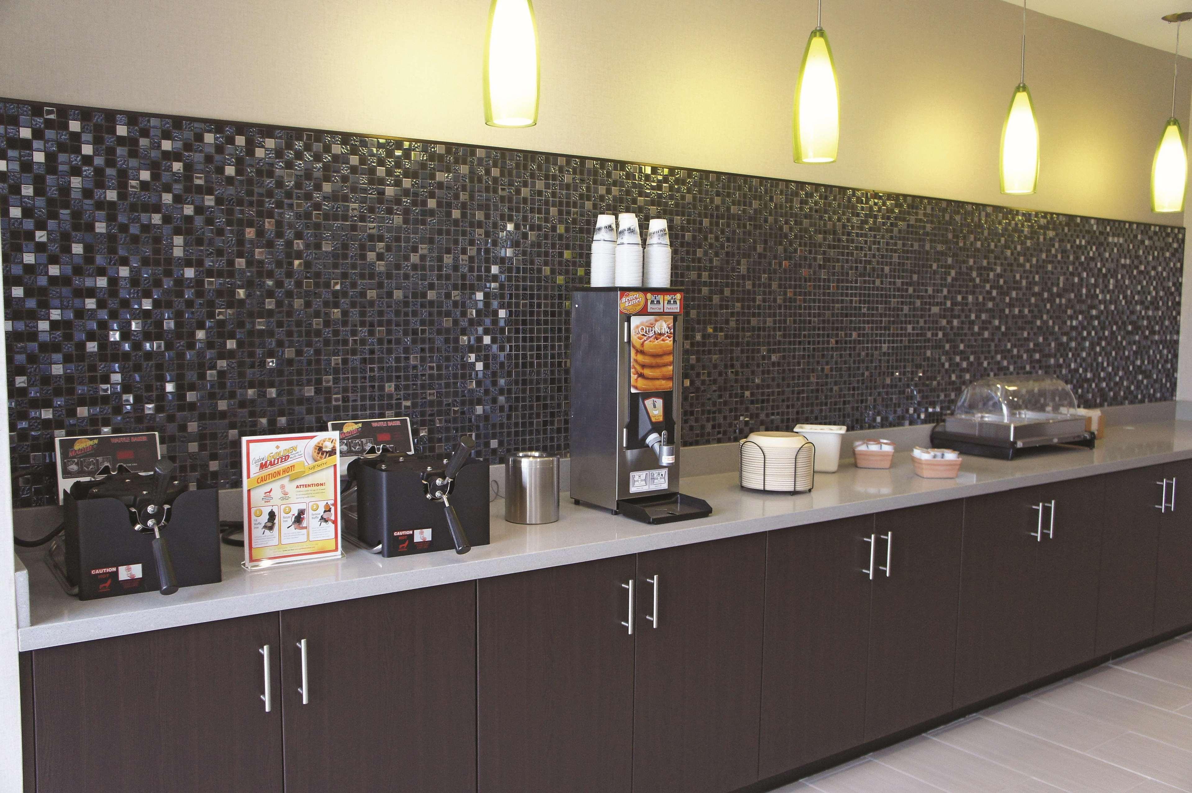 La Quinta By Wyndham Mcallen Convention Center Экстерьер фото